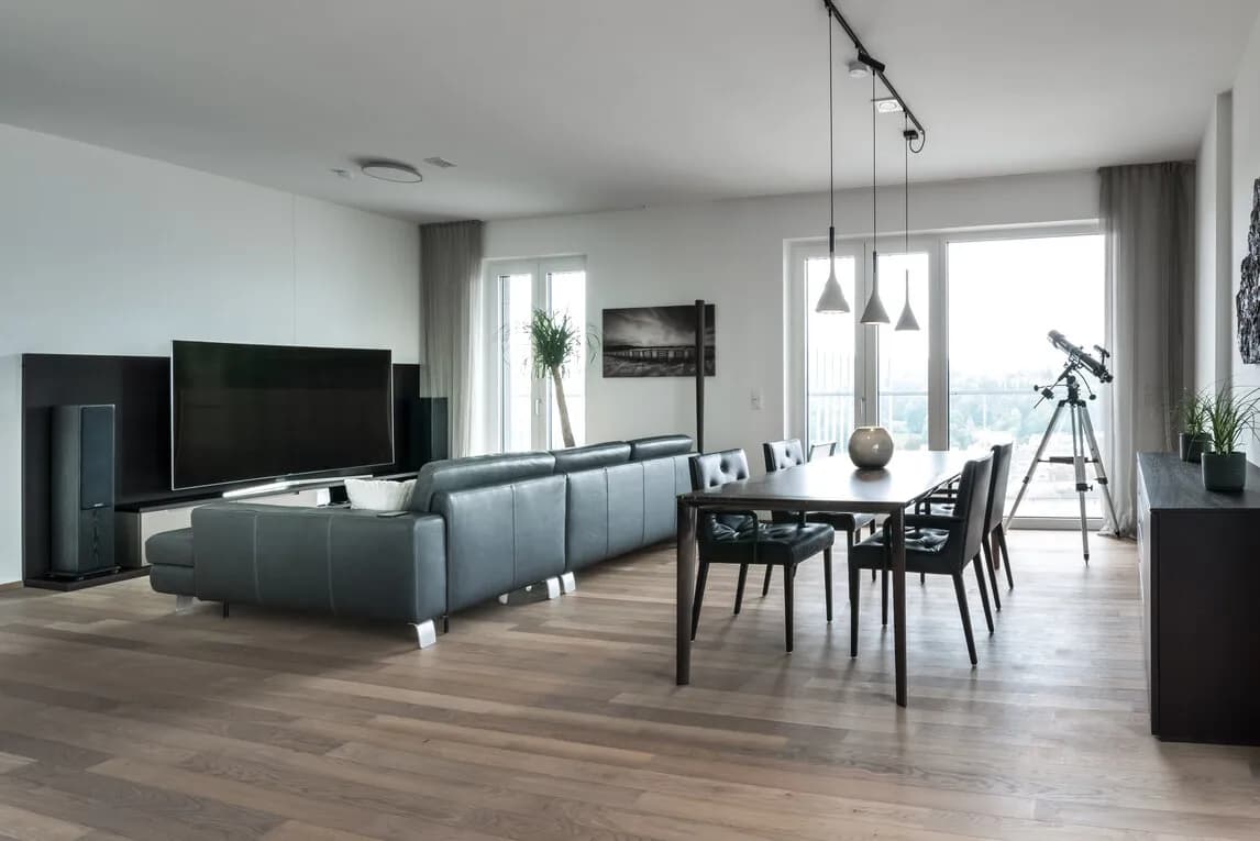 ELEGANTES LOFT IM ZENTRUM DER STADT - Willkommen über den Dächern von Linz 3